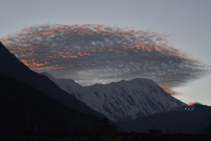 Annapurna Circuit Trek Mountain Dusk Autumn